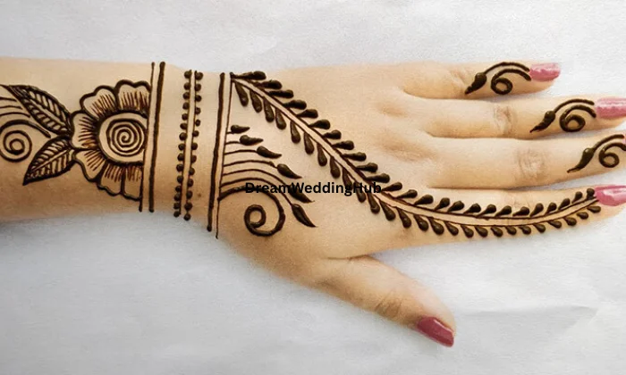 Aqsa henna artist